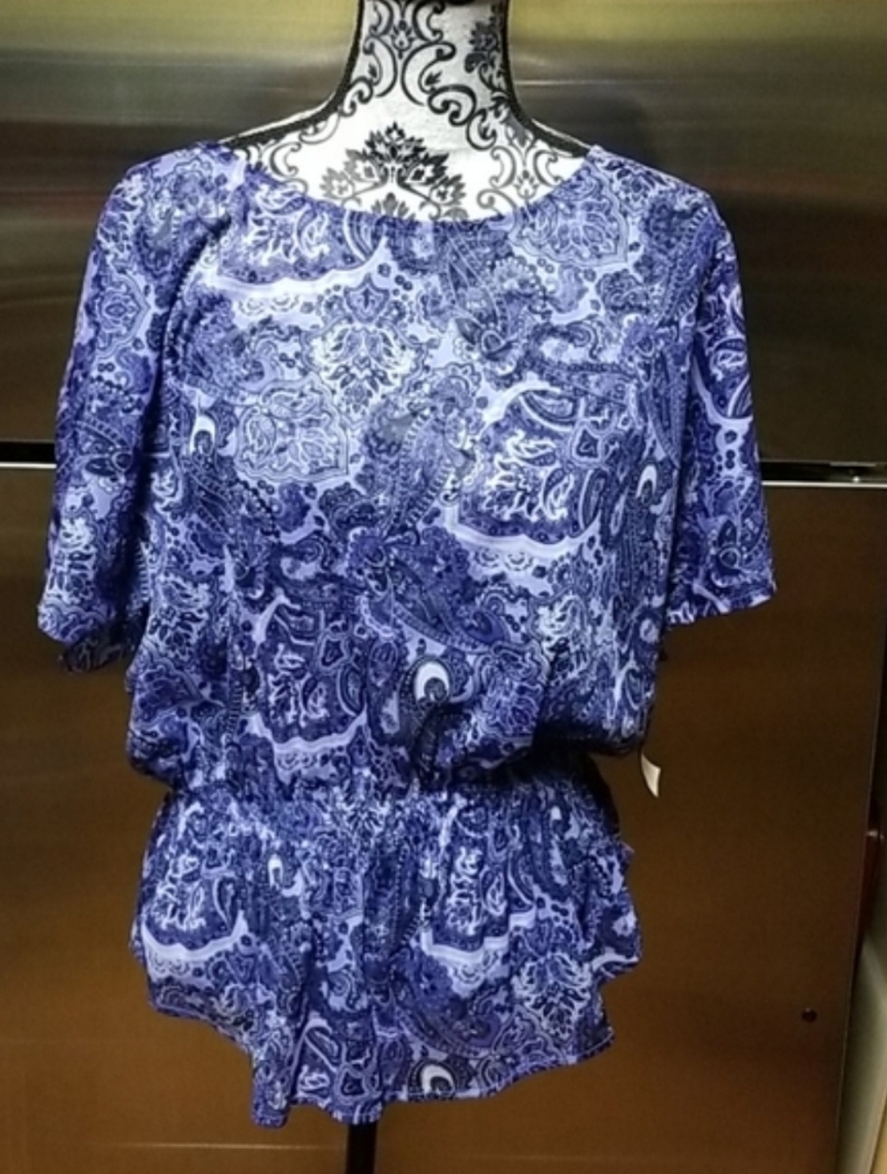 IZOD Top - Picture 1 of 10
